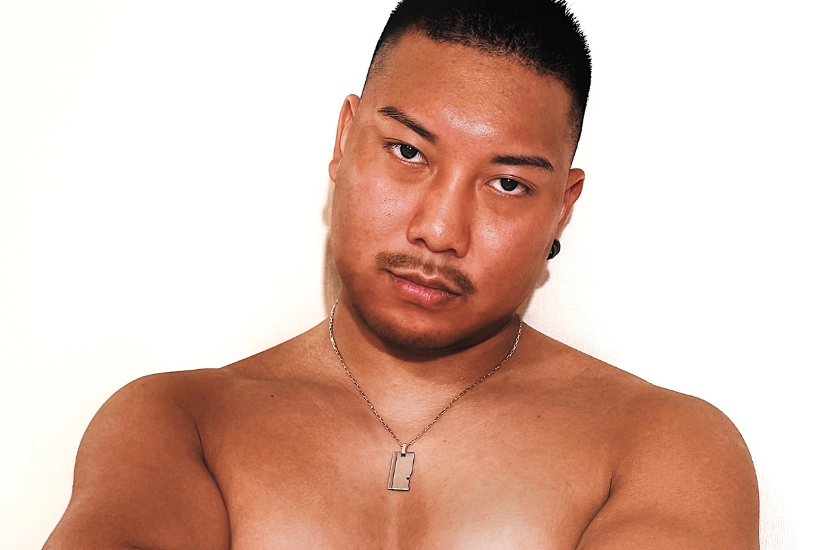 What Does GMPD Mean? Japanese Gay Body Types Explained 17 Gogo ‘Gou’ stares deeply into the camera as they pose for photoshoot.