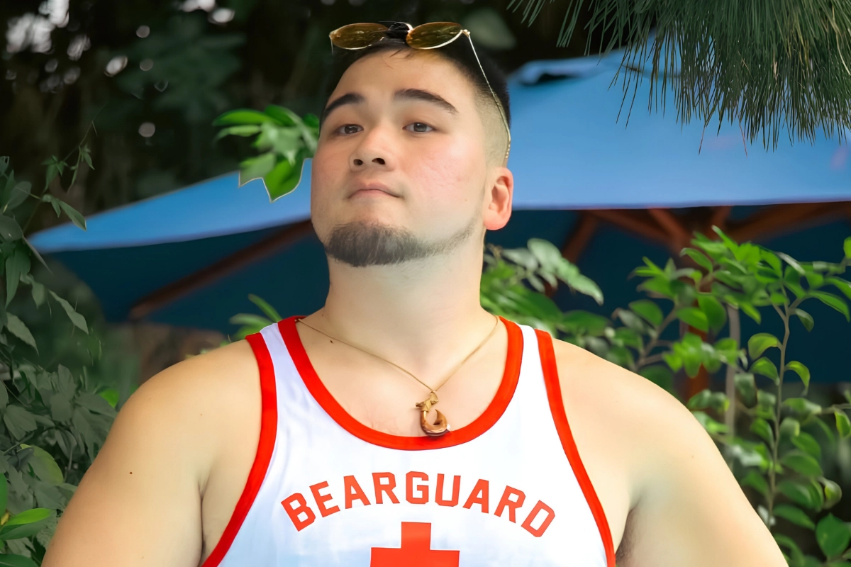 What Does GMPD Mean? Japanese Gay Body Types Explained 13 Gogo boy with GMPD body type mucchiri smiles for camera as they pose in lifeguard inspired clothing.