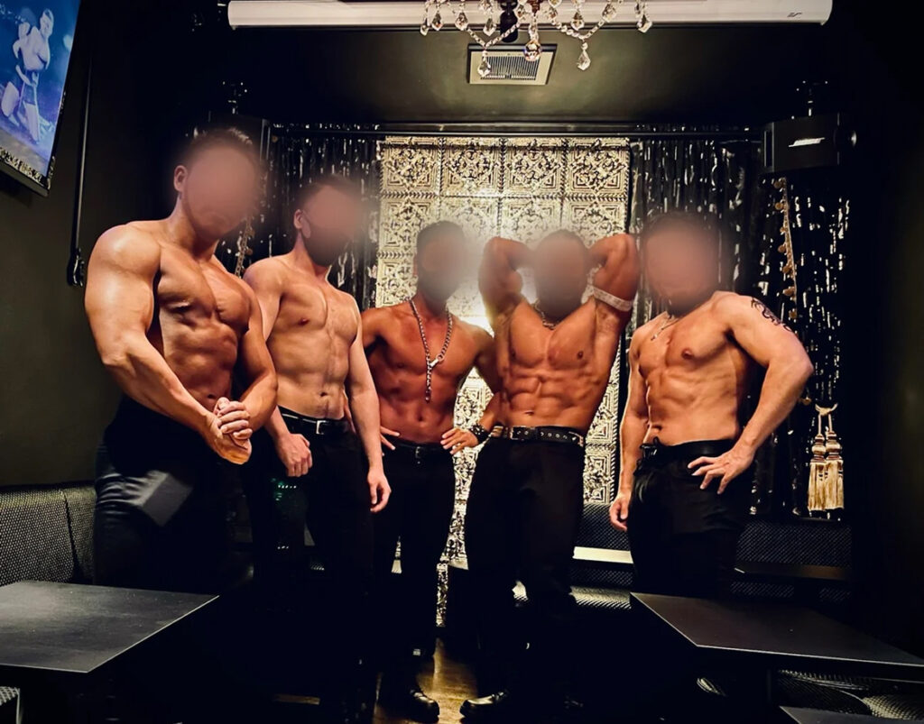 Blacknude Hero bar in Shinjuku