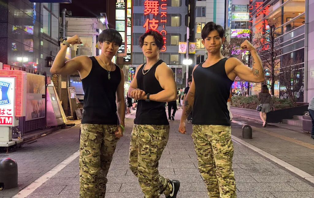 Muscle Lounge Neon in Kabukicho Shinjuku