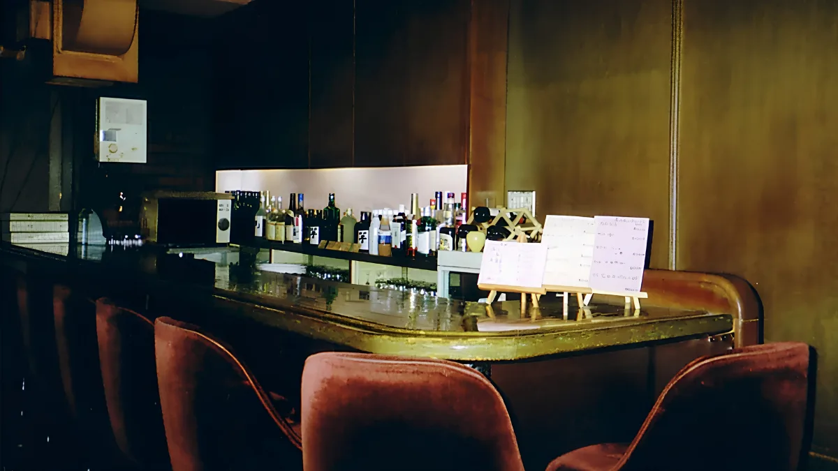 Best Gay Bars in Kyoto: LGBTQ+ Nightlife Guide 14 Apple Kyoto