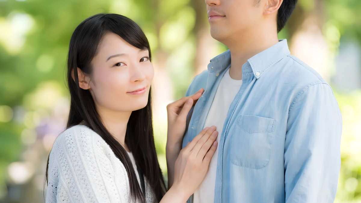 Rent a Boyfriend in Japan: How It Works, Costs, Rules, and Gay Options 15 Boyfriend and girlfriend, with girlfriend’s hands on boyfriend’s chest while looking into the camera.