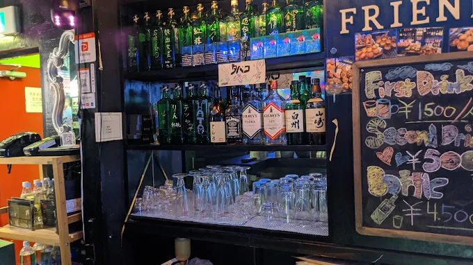 Friends: Old-School Chinese Gay Bar in Tokyo 12 image 47